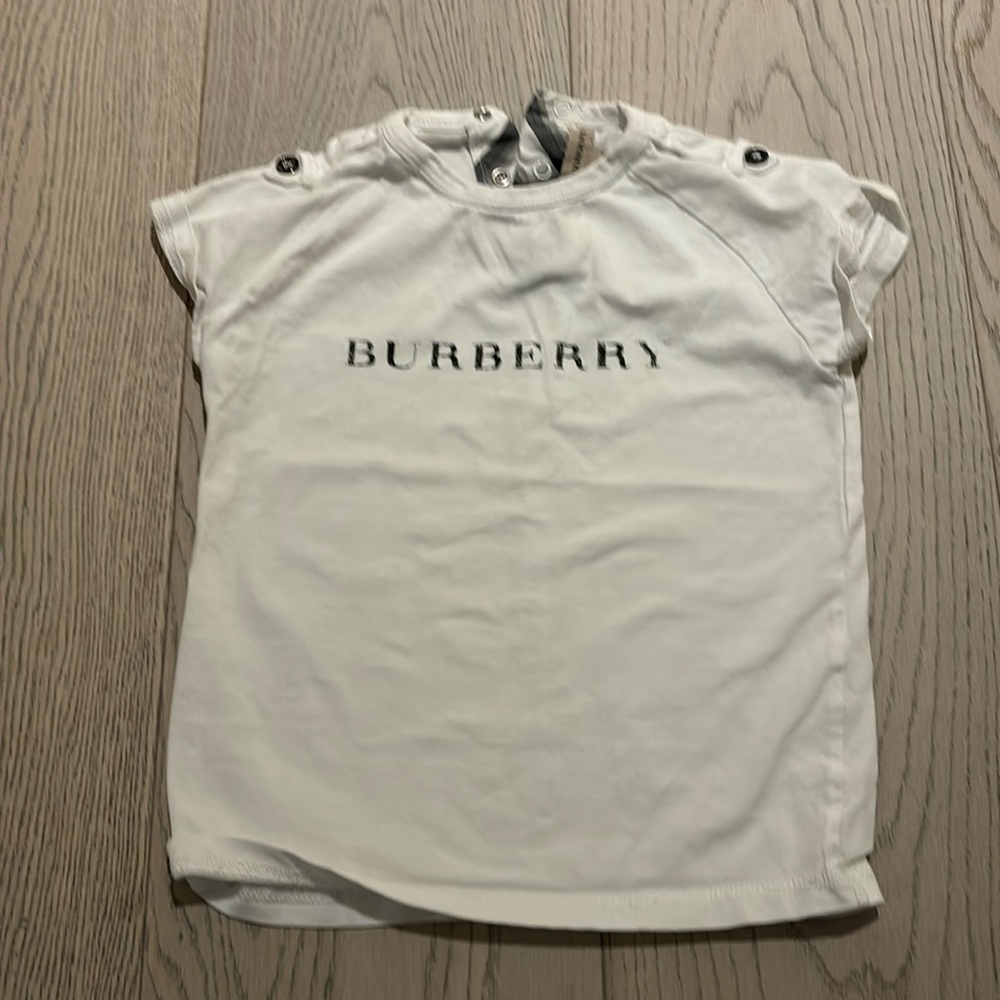 Kids Burberry T-shirt size 3